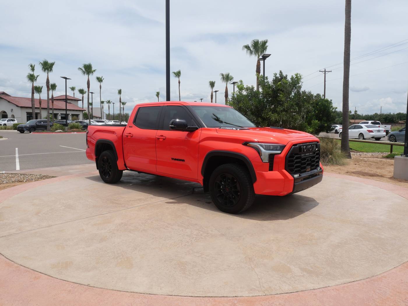 2024 Toyota Tundra Hybrid Limited — Pickup Truck — 7,616 mi — San Juan, TX