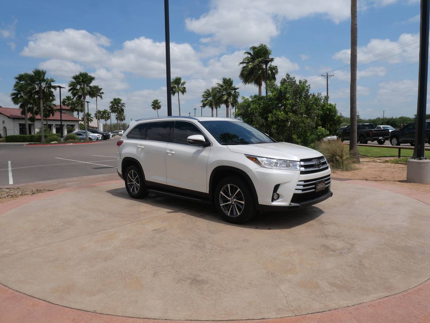 2019 Toyota Highlander XLE — SUV — 85,612 mi — San Juan, TX