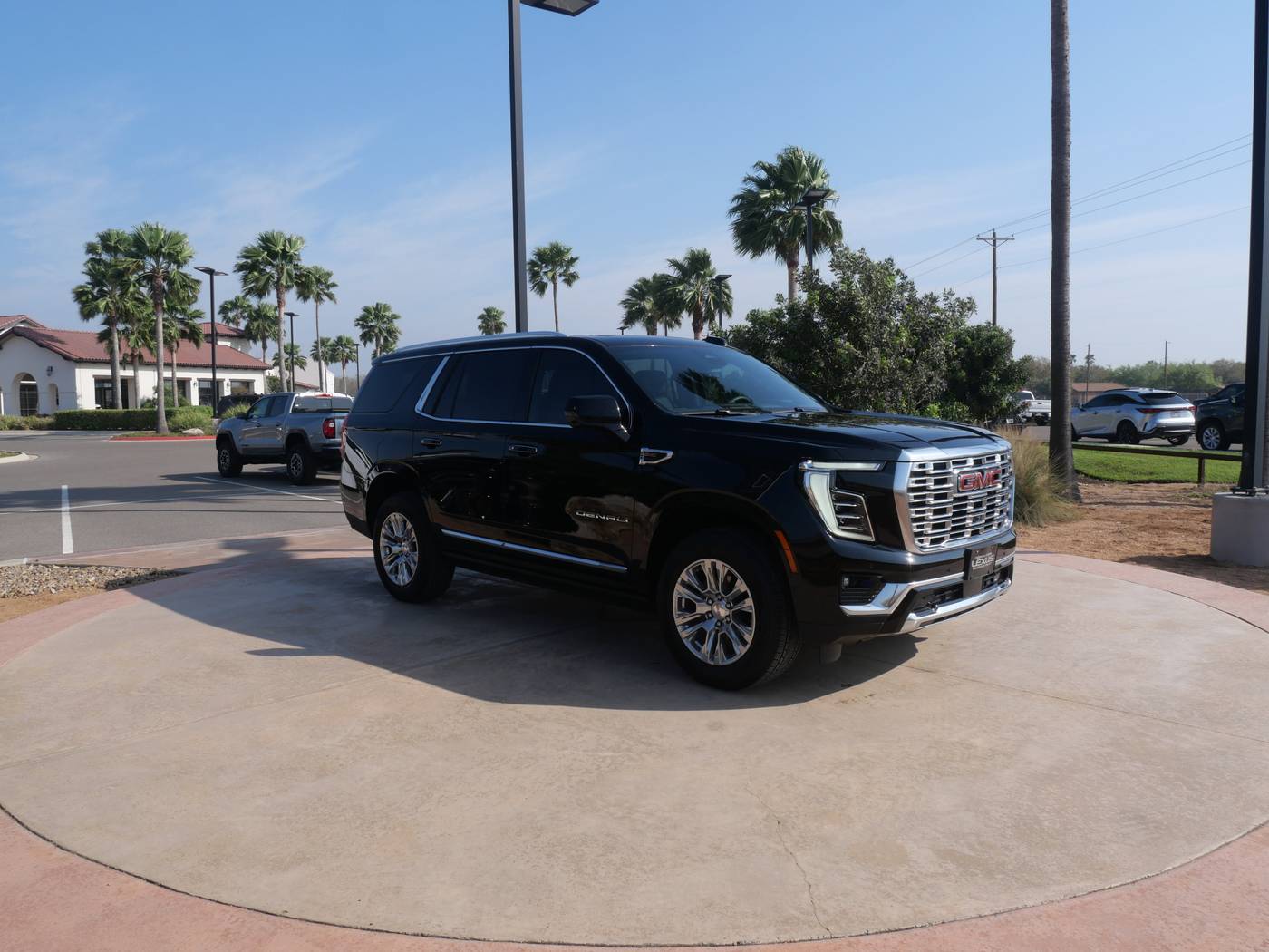 2025 GMC Yukon Denali — SUV — 4,643 mi — San Juan, TX