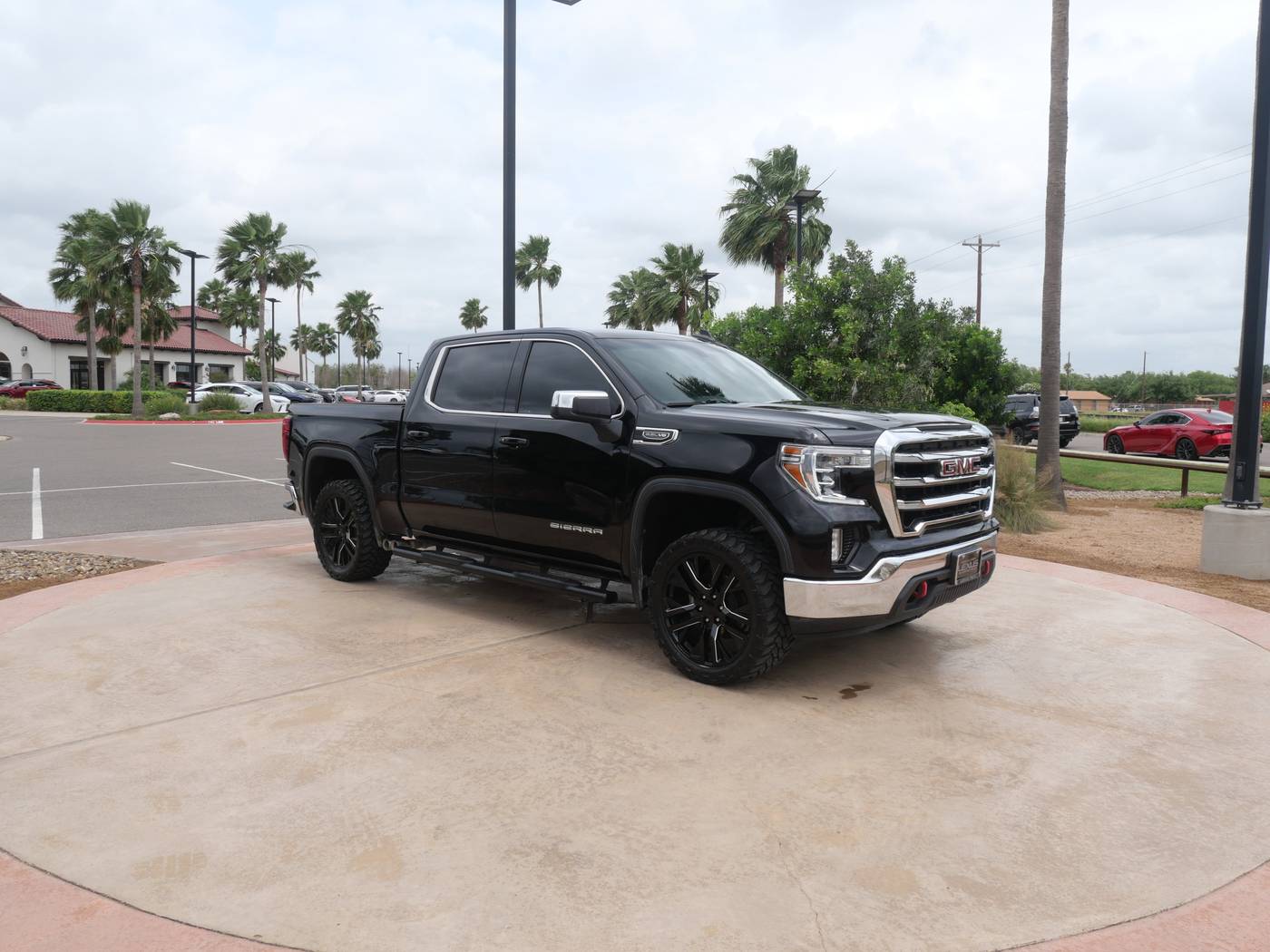 2021 GMC Sierra 1500 SLE — Pickup Truck — 62,890 mi — San Juan, TX