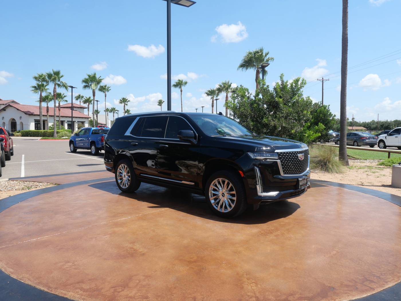 2023 Cadillac Escalade Premium Luxury — SUV — 29,810 mi — San Juan, TX