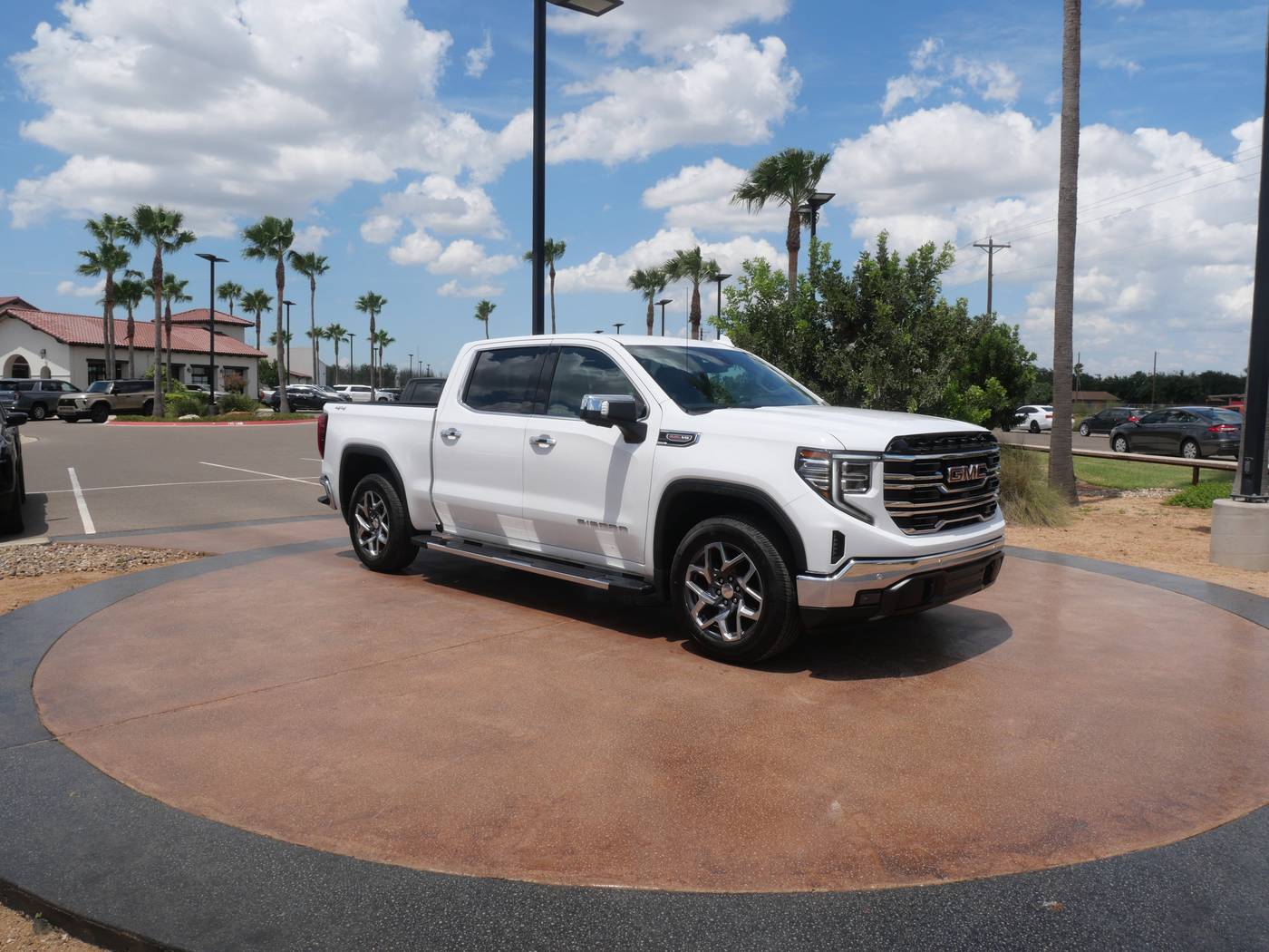 2022 GMC Sierra 1500 SLT — Pickup Truck — 75,706 mi — San Juan, TX