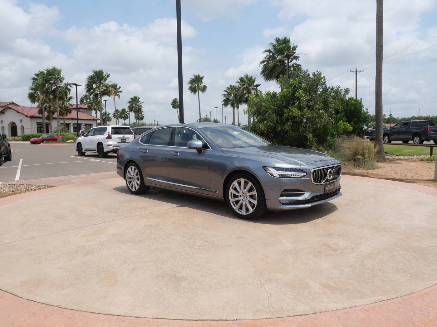 2017 Volvo S90 Inscription — Sedan — 26,000 mi — San Juan, TX