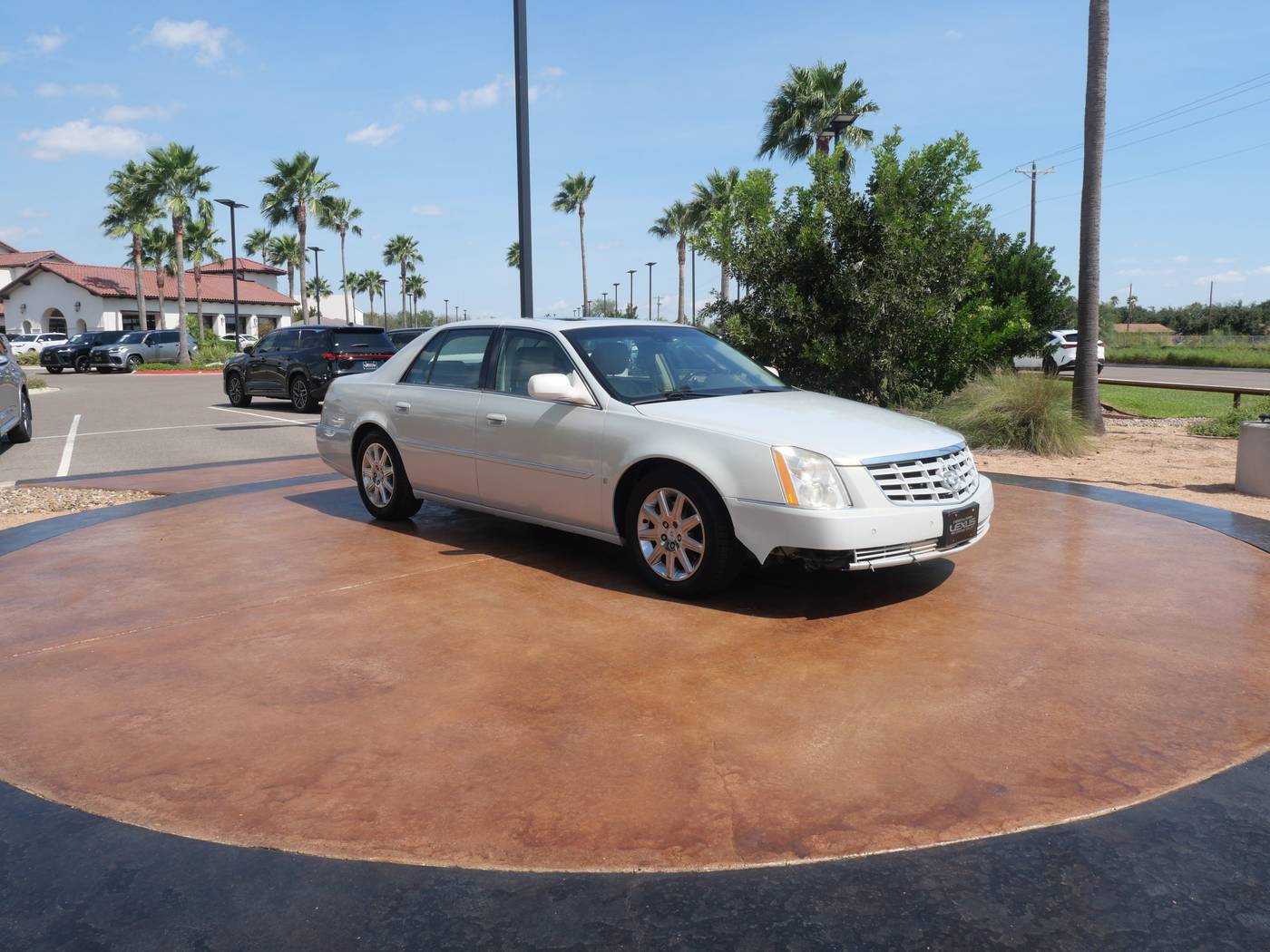 2010 Cadillac DTS 1SD — Sedan — 115,842 mi — San Juan, TX