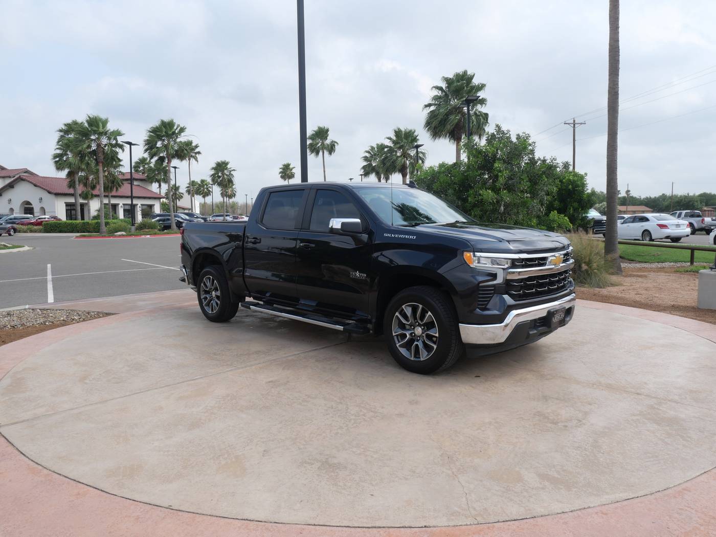 2023 Chevrolet Silverado 1500 LT — Pickup Truck — 24,931 mi — San Juan, TX