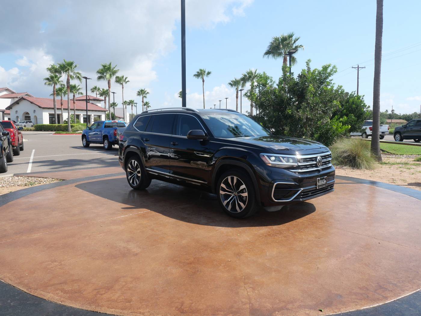 2022 Volkswagen Atlas SEL Premium R-Line — SUV — 74,182 mi — San Juan, TX