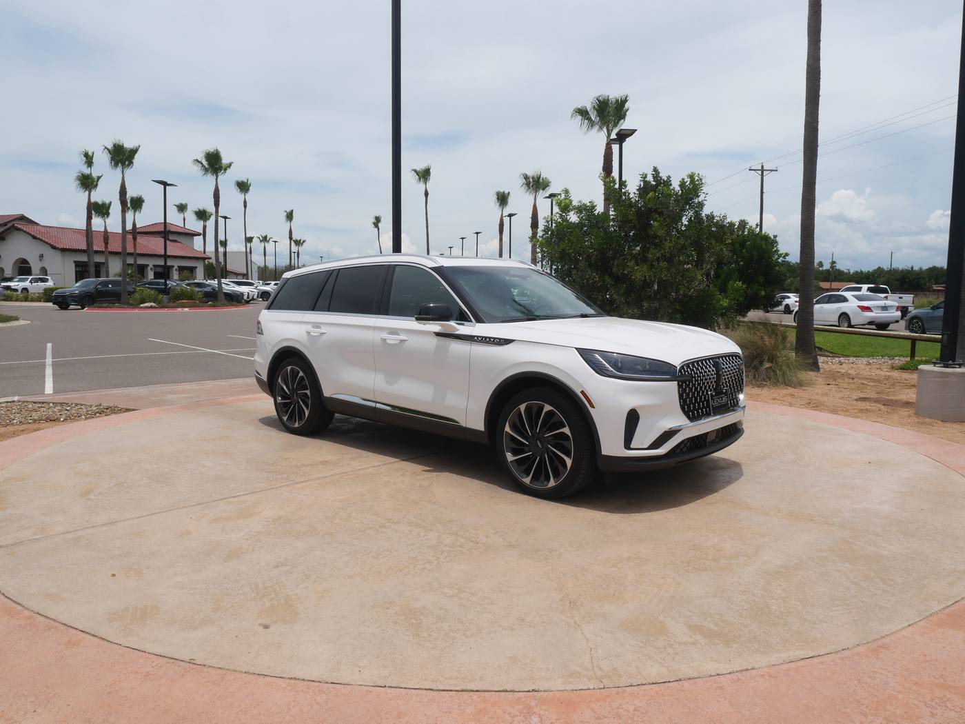 2025 Lincoln Aviator Reserve — SUV — 300 mi — San Juan, TX