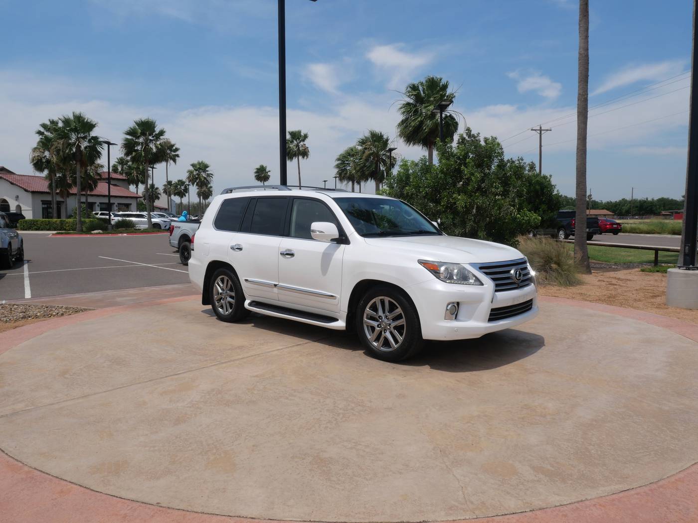 2013 Lexus LX LX 570 — SUV — 137,196 mi — San Juan, TX