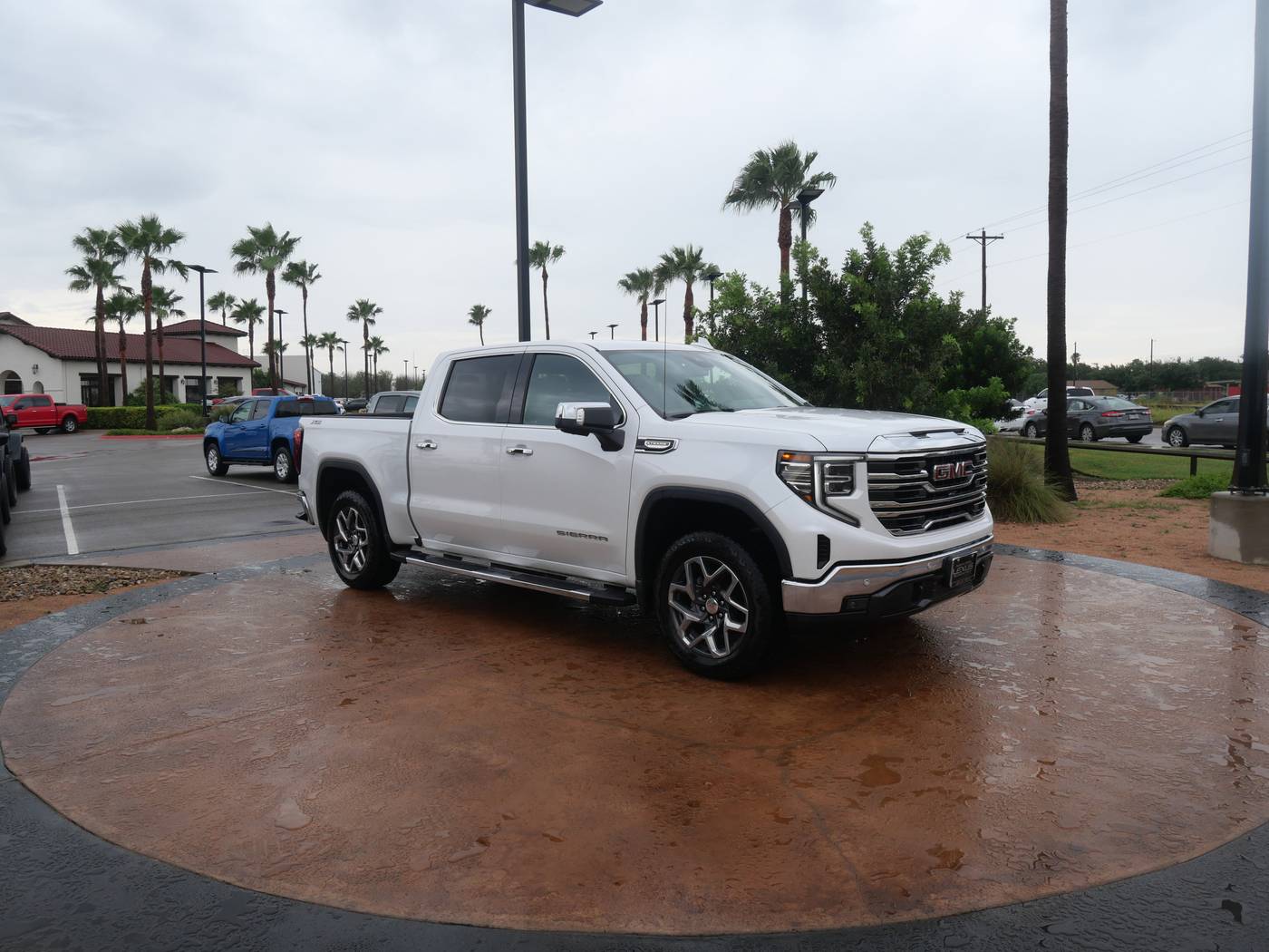 2024 GMC Sierra 1500 SLT — Pickup Truck — 16,948 mi — San Juan, TX