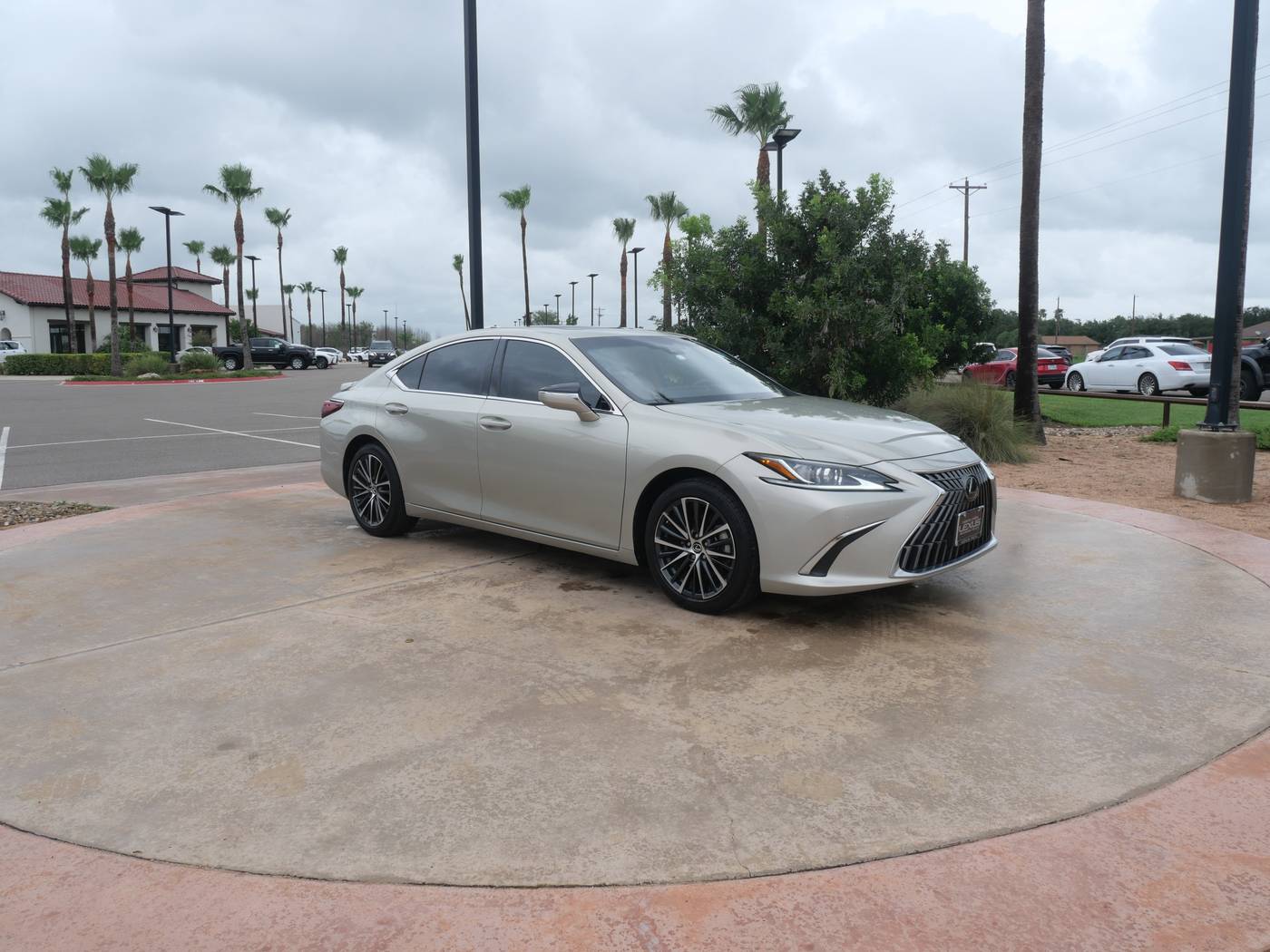 2023 Lexus ES ES 300h — Sedan — 26,436 mi — San Juan, TX