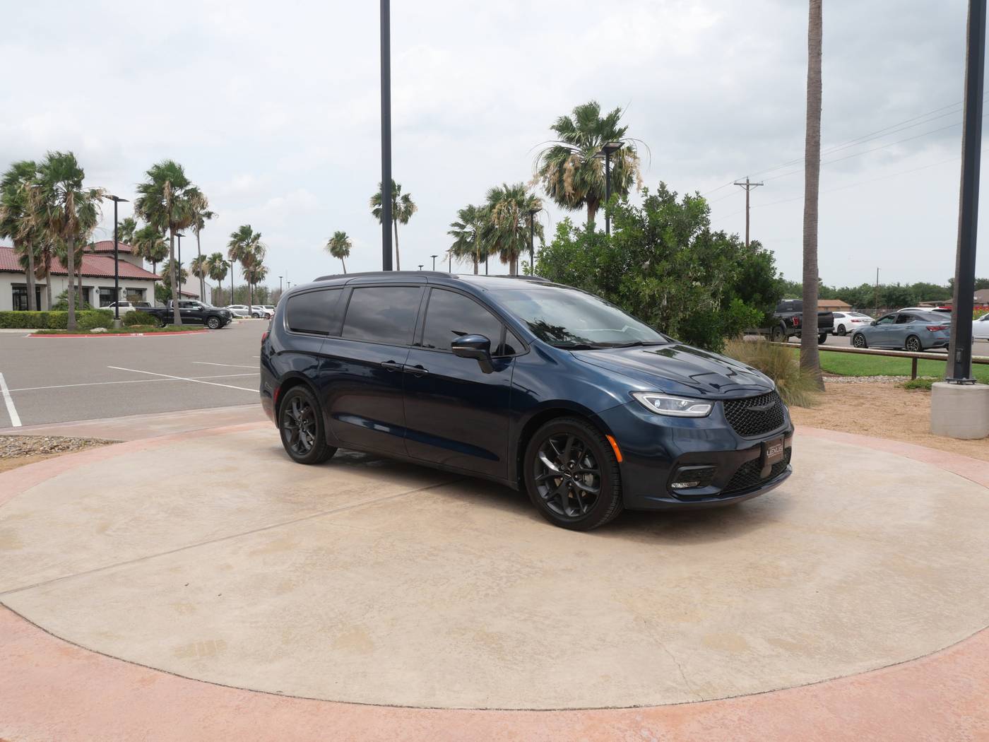 2022 Chrysler Pacifica Touring L — Minivan — 75,632 mi — San Juan, TX