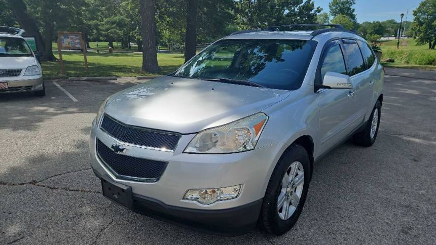 2010 Chevrolet Traverse LT — SUV — 56,401 mi — Merriam, KS