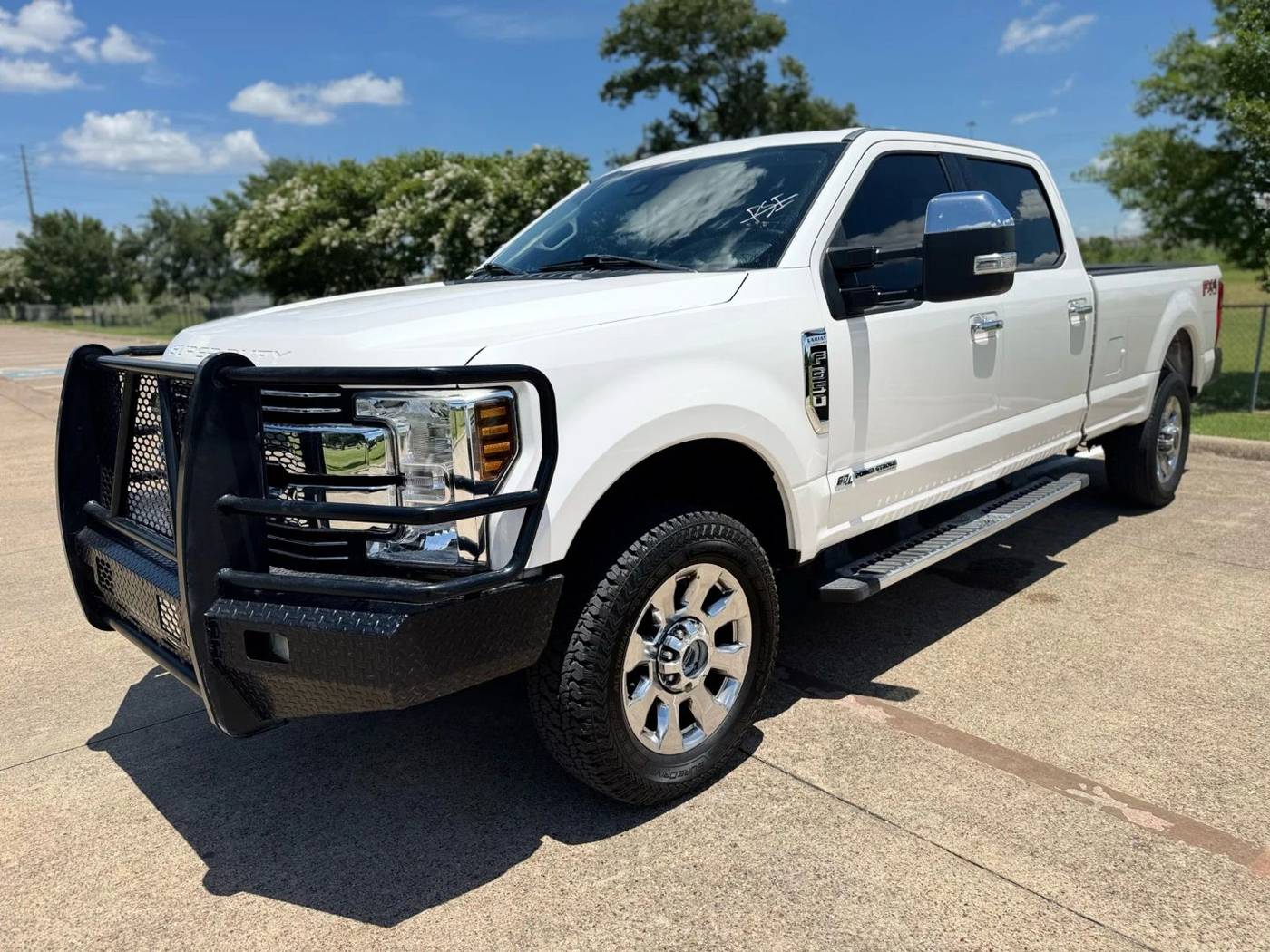 2019 Ford Super Duty F-350 Lariat — Pickup Truck — 195,925 mi — Dallas, TX