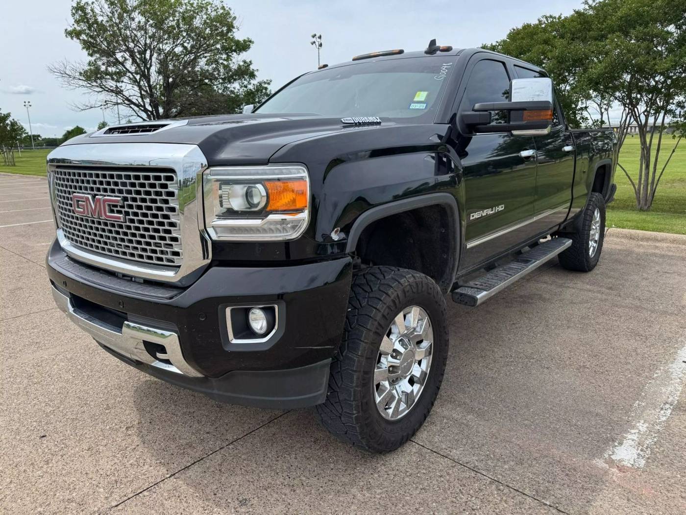 2017 GMC Sierra 2500HD Denali — Pickup Truck — 162,082 mi — Dallas, TX