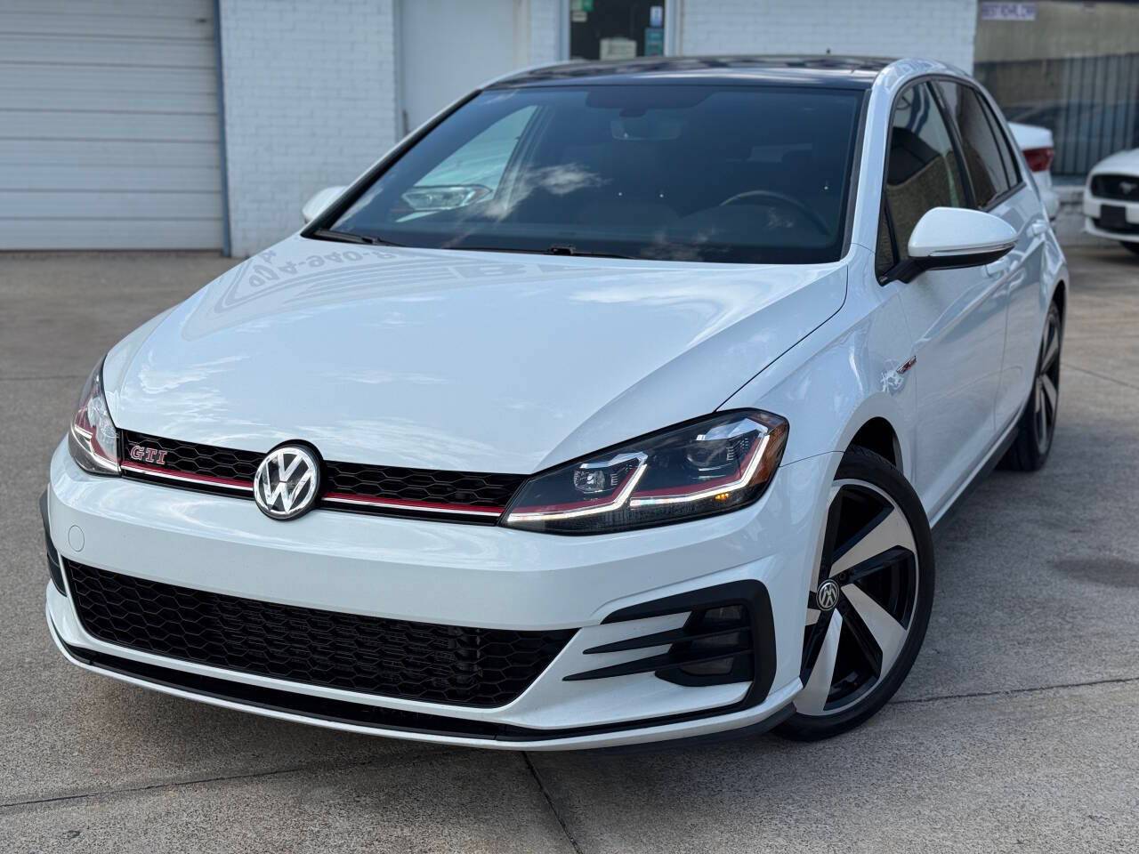 2020 Volkswagen Golf GTI SE