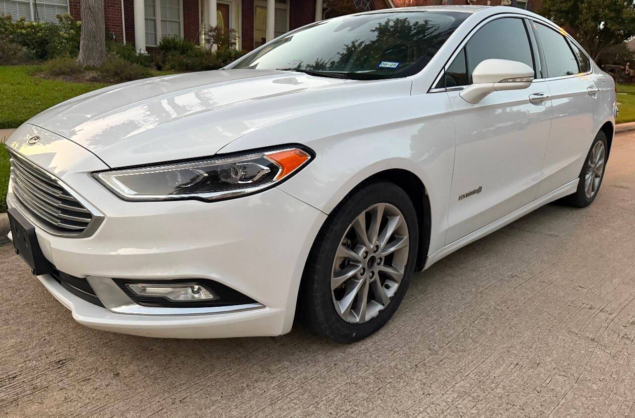 2018 Ford Fusion Hybrid SE — Sedan — 136,446 mi — Dallas, TX