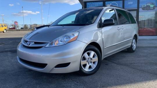 2009 Toyota Sienna CE — Minivan — 103,179 mi — Palatine, IL