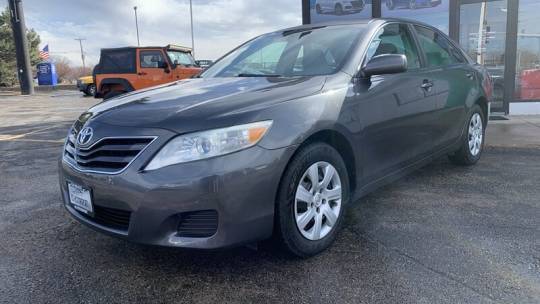 2011 Toyota Camry LE — Sedan — 124,031 mi — Palatine, IL