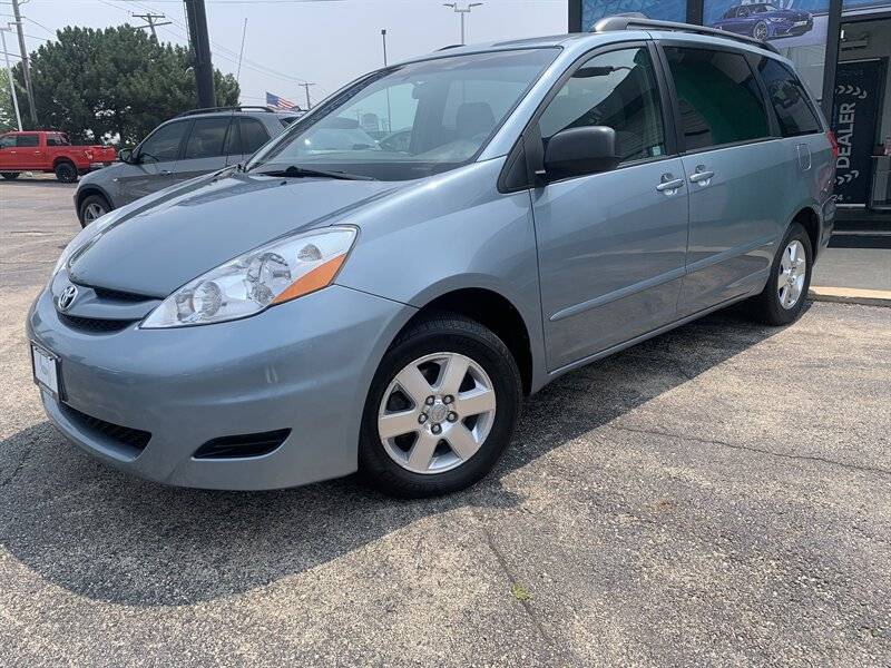 2006 Toyota Sienna LE — Minivan — 54,726 mi — Palatine, IL