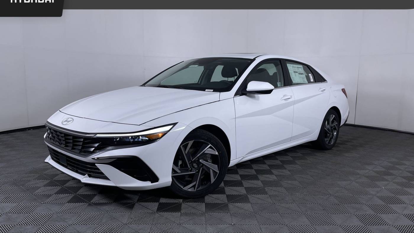 2024 Hyundai Elantra SEL — Sedan — 5,732 mi — Aurora, CO