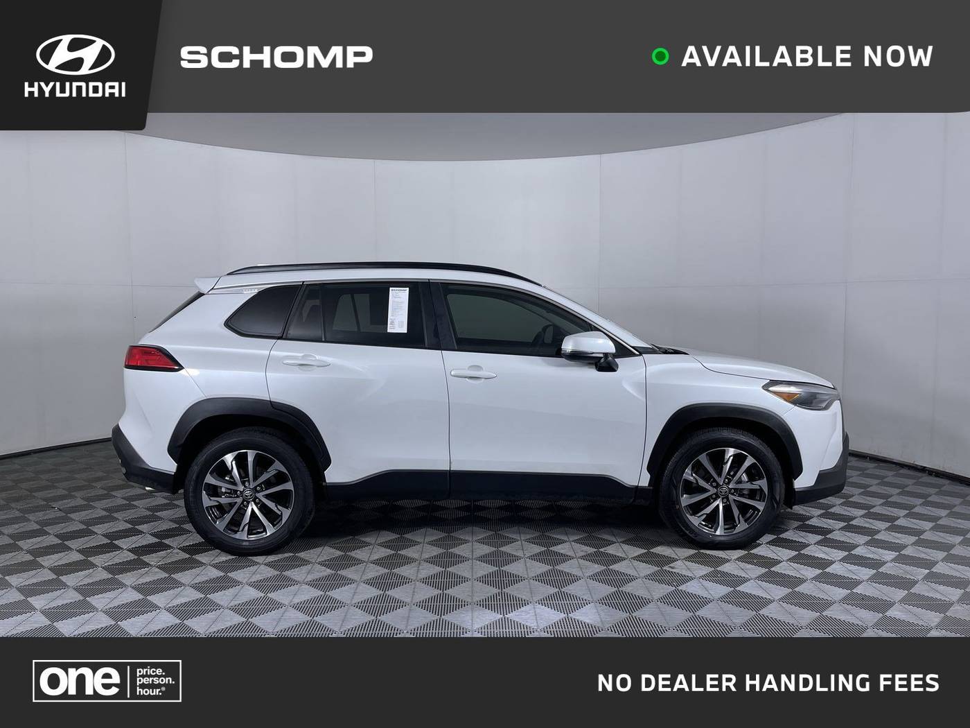 2024 Toyota Corolla Cross XLE — SUV — 5,956 mi — Aurora, CO