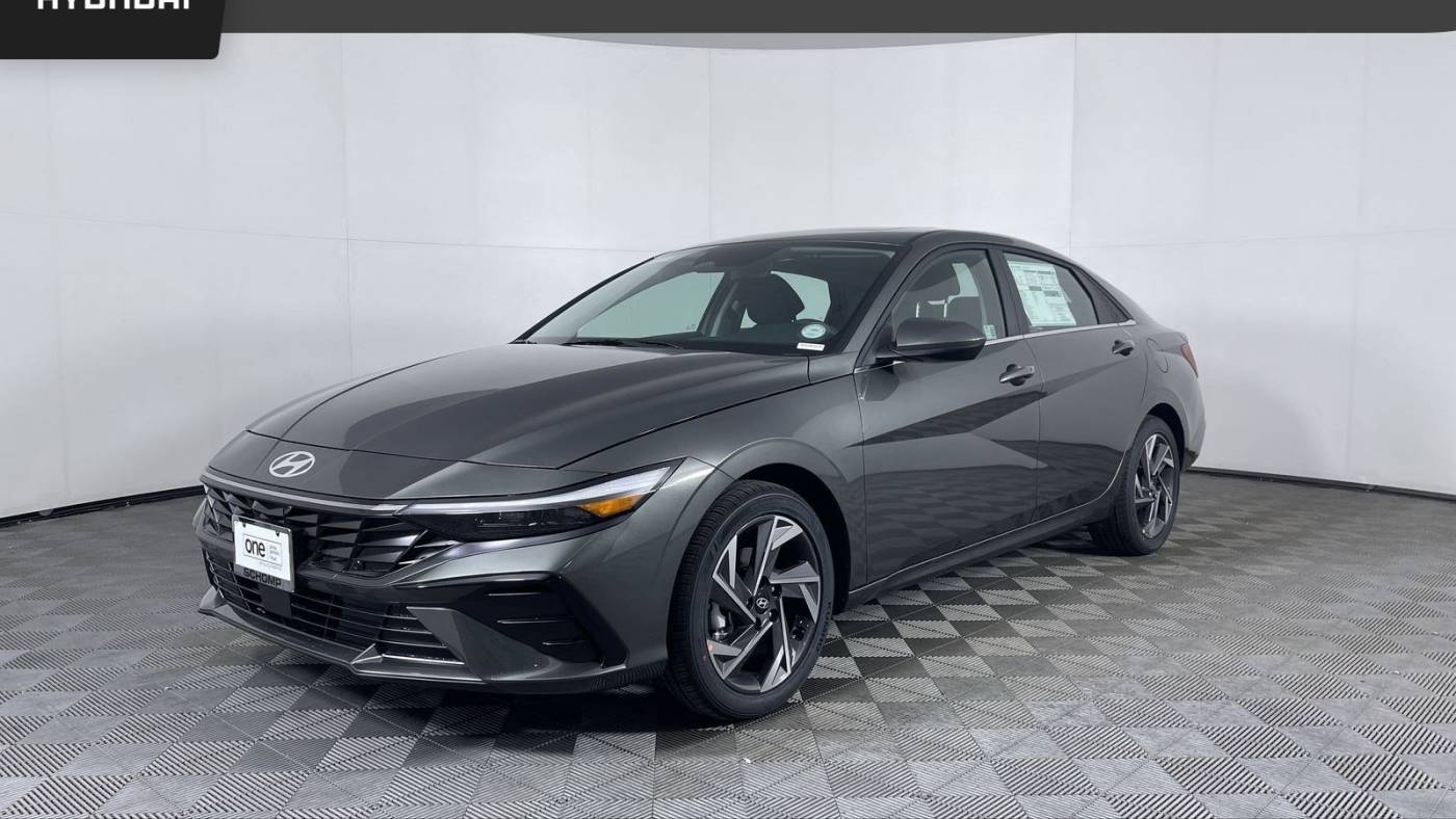 2024 Hyundai Elantra SEL — Sedan — 3,305 mi — Aurora, CO