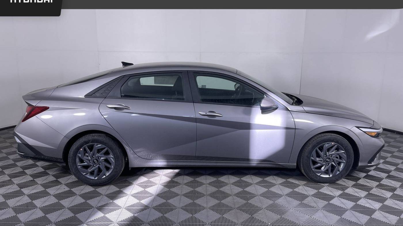 2024 Hyundai Elantra SEL — Sedan — 3,244 mi — Aurora, CO