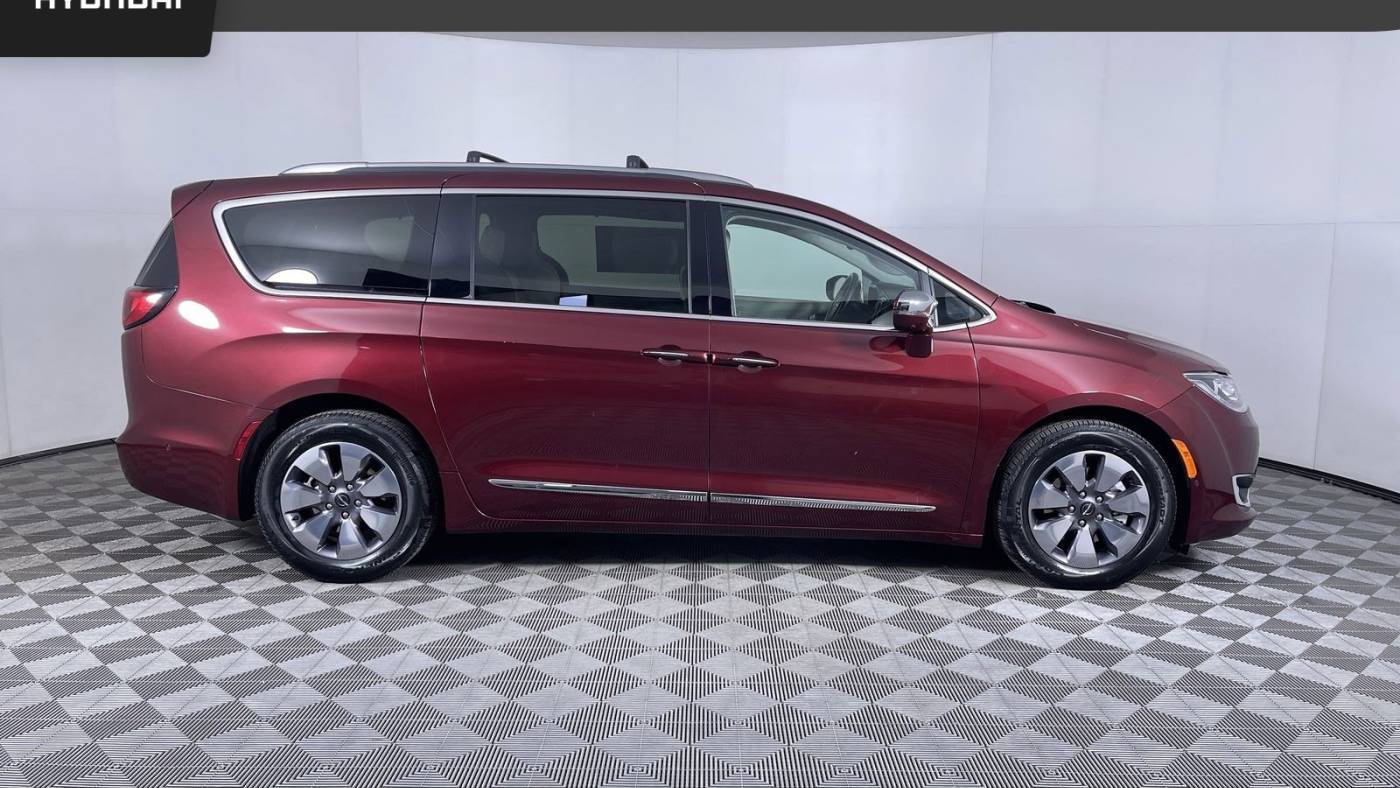 2018 Chrysler Pacifica Hybrid Limited — Minivan — 33,430 mi — Aurora, CO