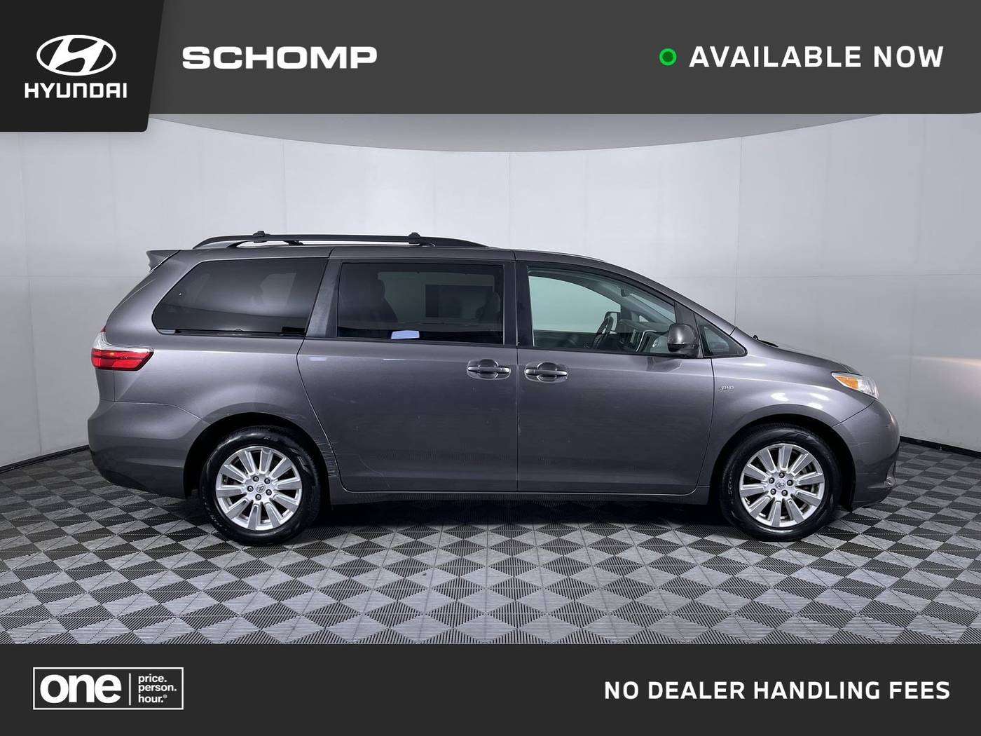 2017 Toyota Sienna LE — Minivan — 61,253 mi — Aurora, CO