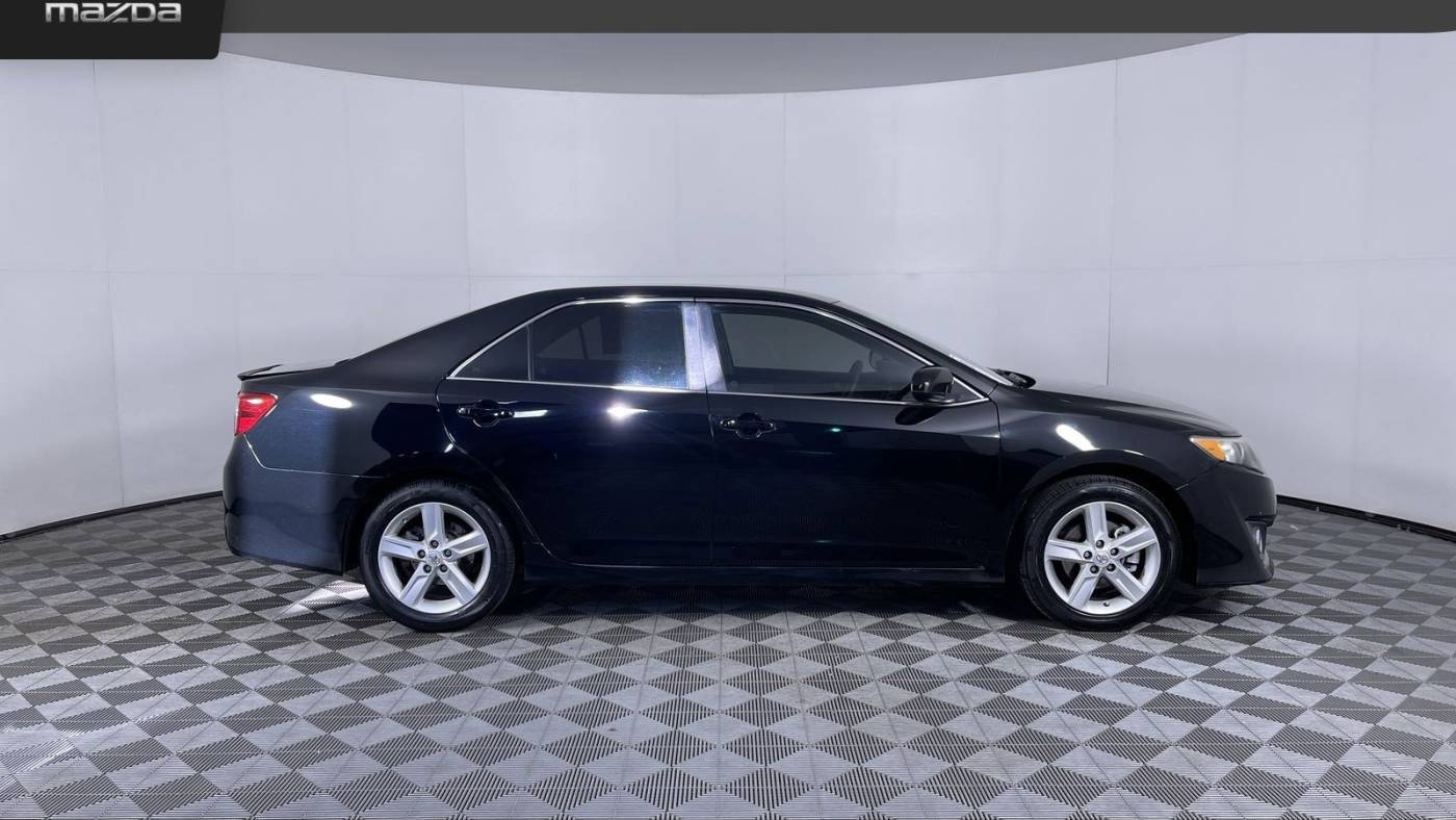 2014 Toyota Camry SE — Sedan — 110,940 mi — Denver, CO