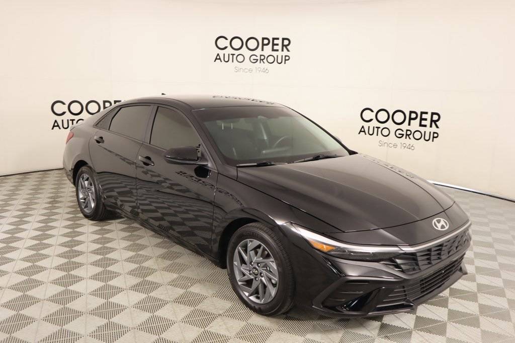 2024 Hyundai Elantra SEL — Sedan — 9,608 mi — Oklahoma City, OK