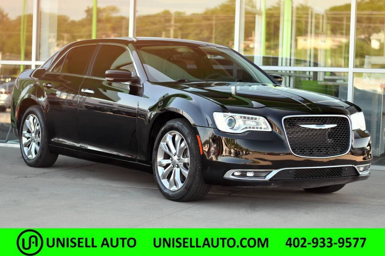 2016 Chrysler 300 Limited — Sedan — 40,160 mi — Bellevue, NE