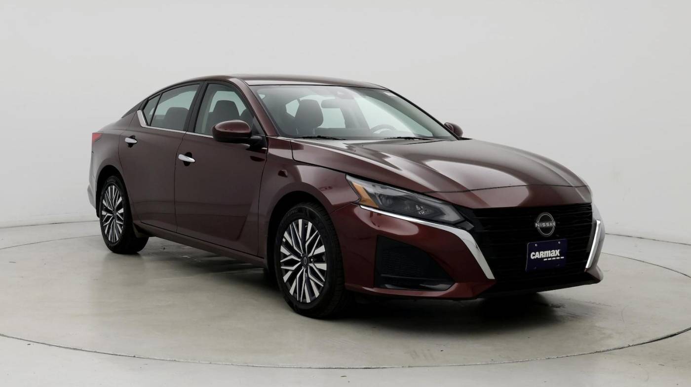 2024 Nissan Altima SV — Sedan — 17,832 mi — Santa Fe, NM