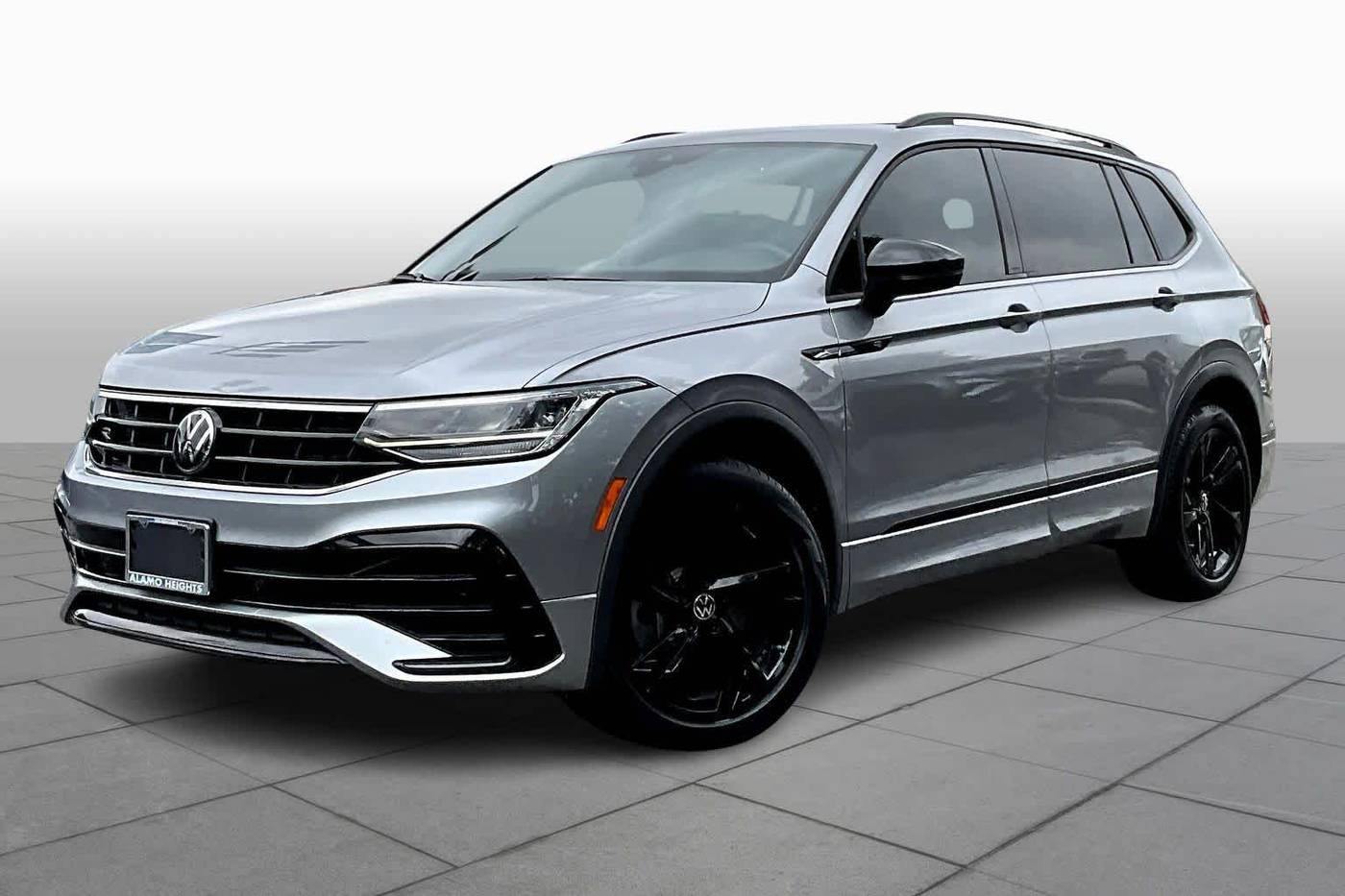 2024 Volkswagen Tiguan SE R-Line Black — SUV — 29,165 mi — San Antonio, TX
