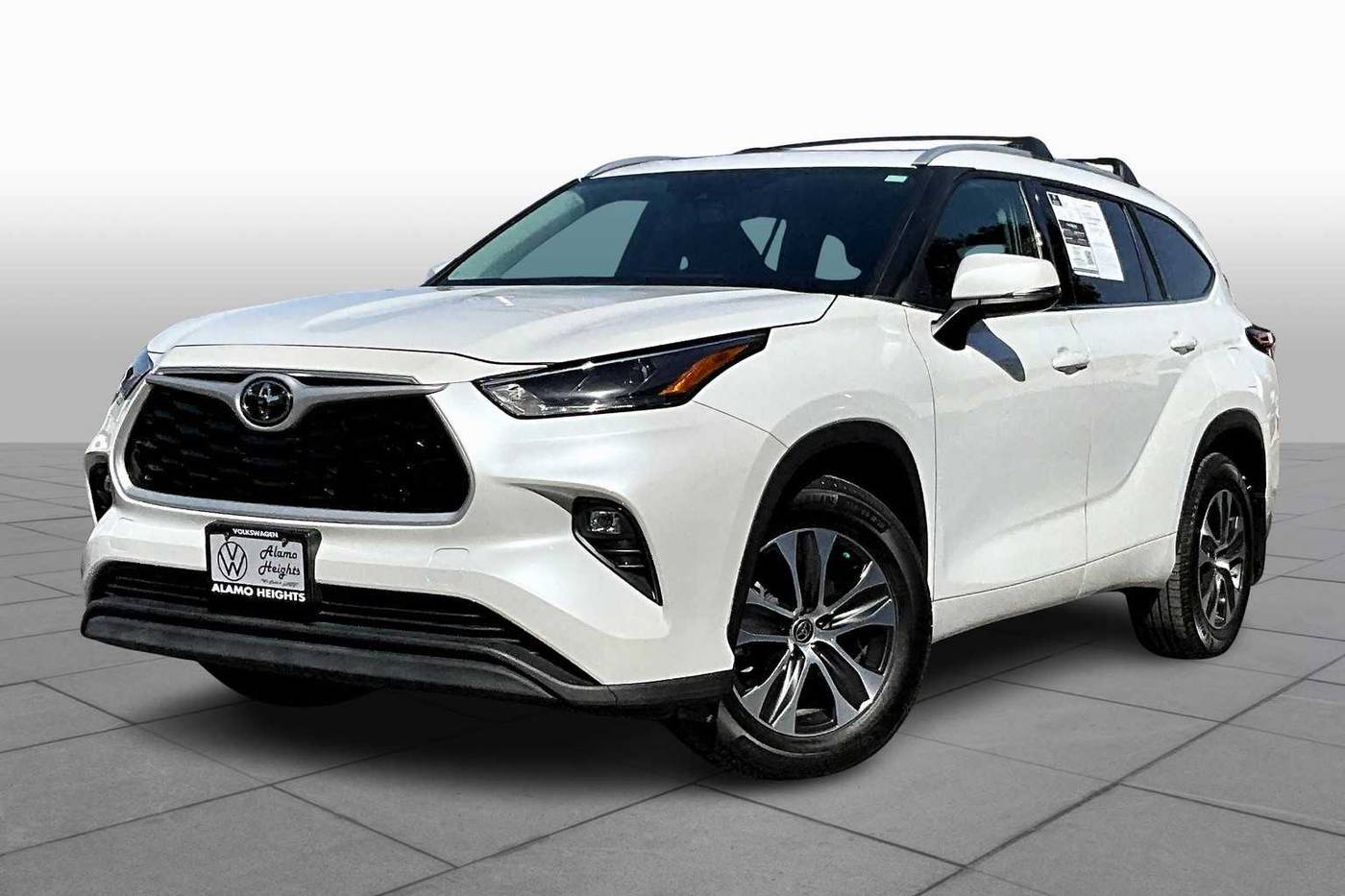 2022 Toyota Highlander XLE — SUV — 48,471 mi — San Antonio, TX