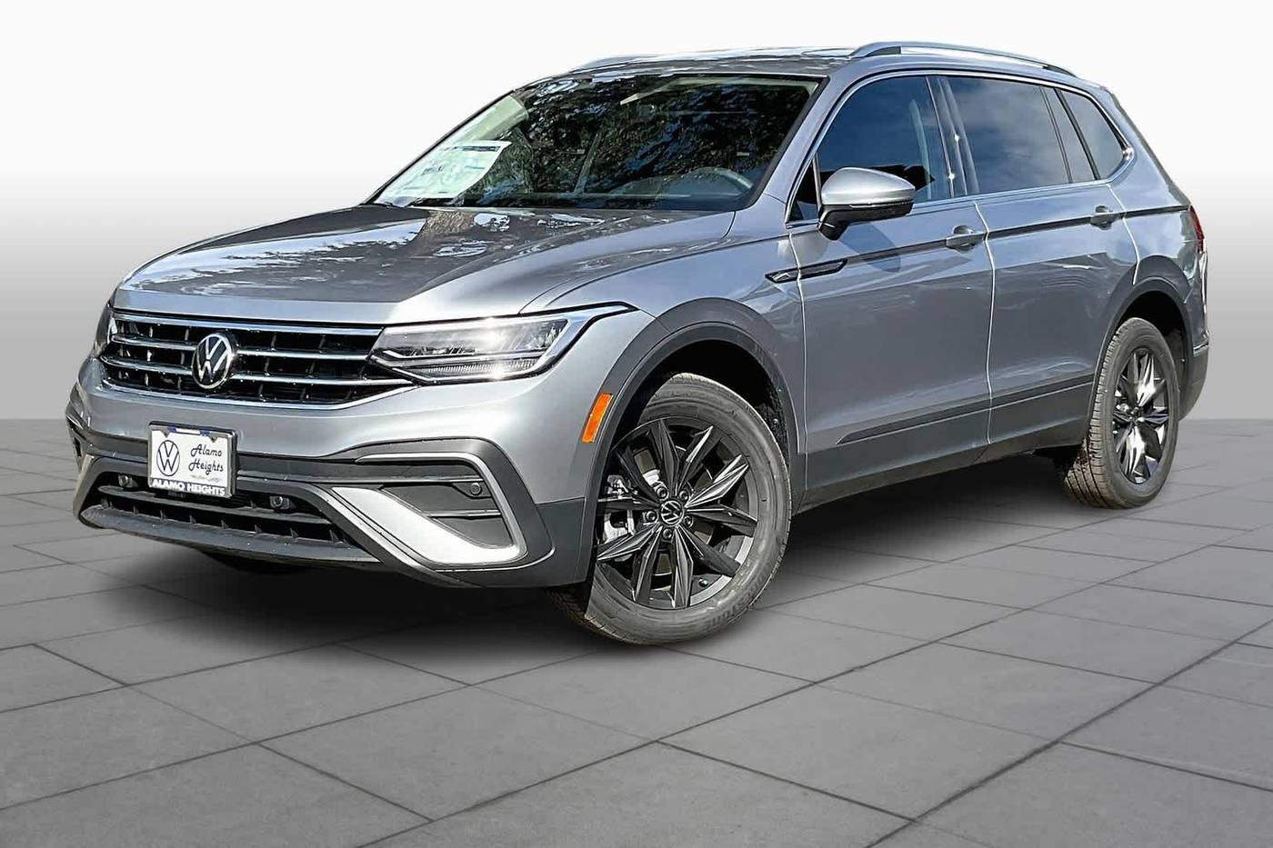 2024 Volkswagen Tiguan SE — SUV — 7,800 mi — San Antonio, TX