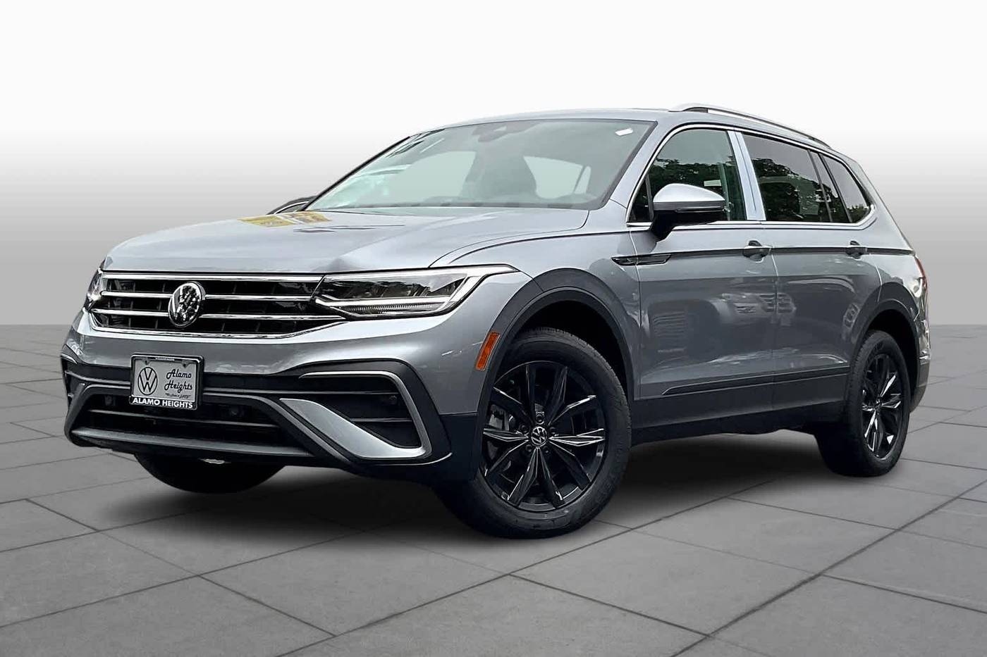 2024 Volkswagen Tiguan SE — SUV — 5,666 mi — San Antonio, TX
