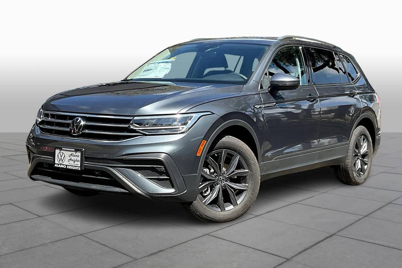 2024 Volkswagen Tiguan SE — SUV — 8,108 mi — San Antonio, TX