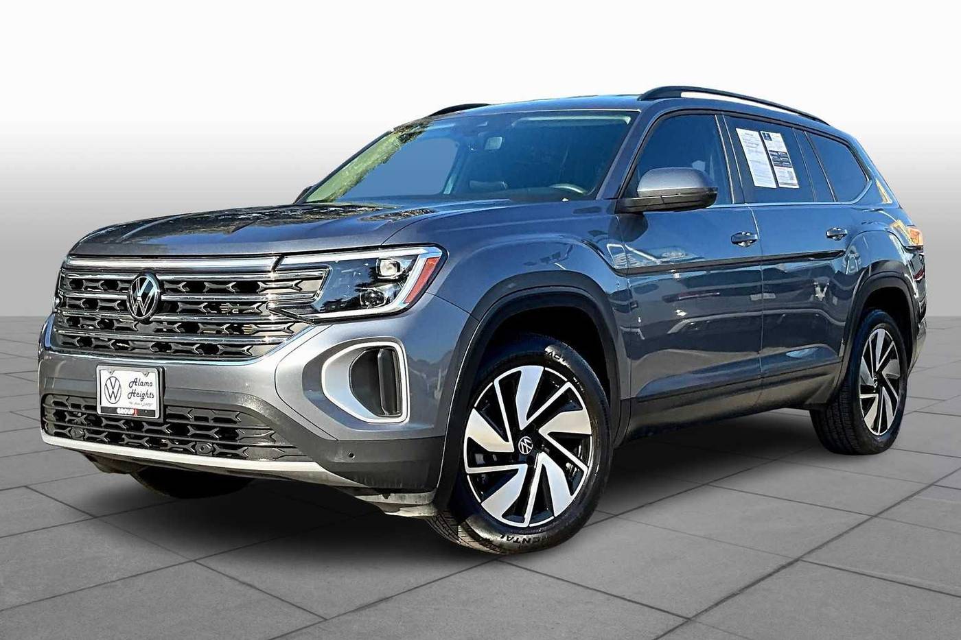 2024 Volkswagen Atlas SE with Technology — SUV — 28,313 mi — San Antonio, TX