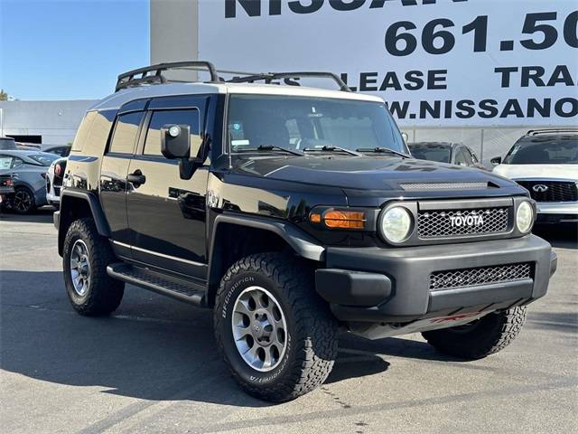 2013 Toyota FJ Cruiser Base — SUV — 106,552 mi — Valencia, CA