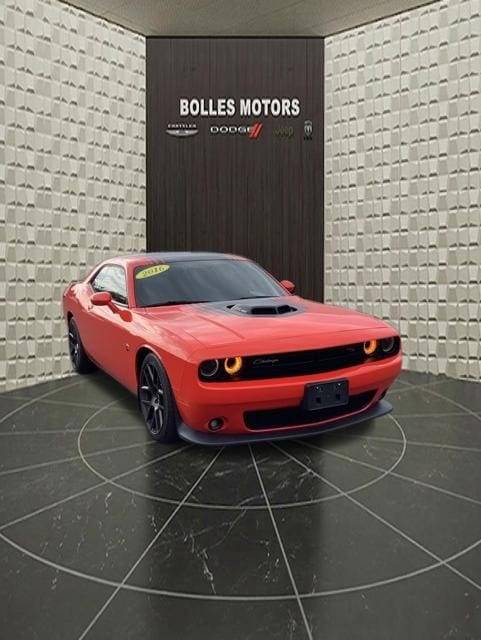 2016 Dodge Challenger 392 Hemi Scat Pack Shaker