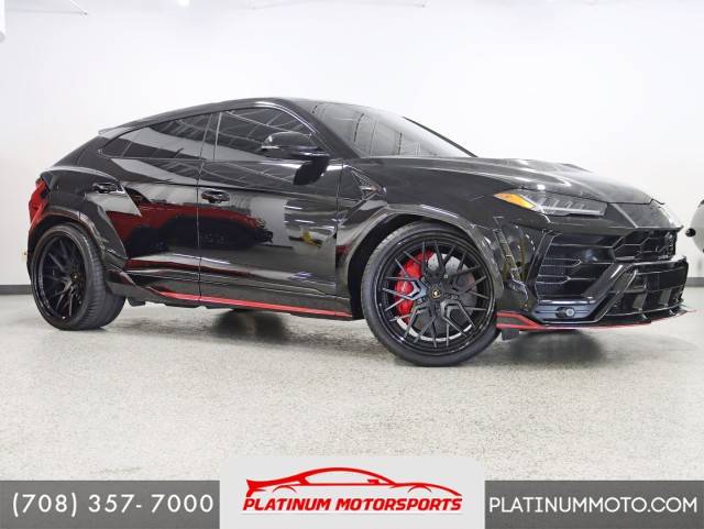 2022 Lamborghini Urus Standard