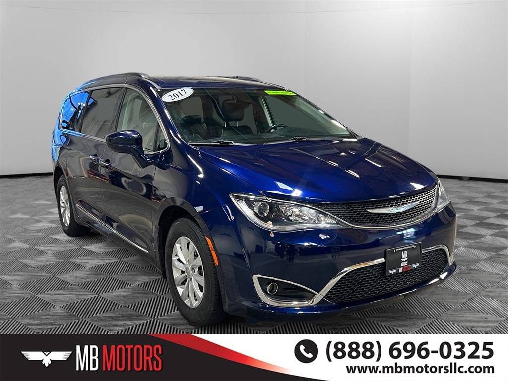 2017 Chrysler Pacifica Touring L — Minivan — 93,247 mi — Bellingham, WA