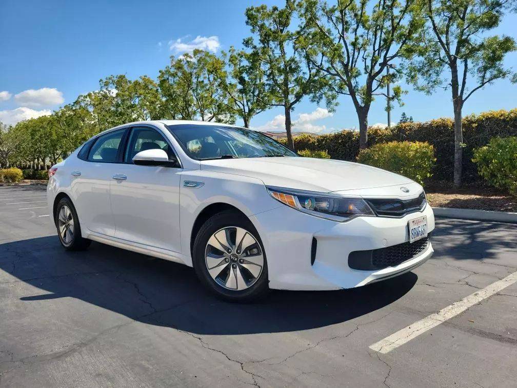 2017 Kia Optima Hybrid Base — Sedan — 126,551 mi — Orange, CA