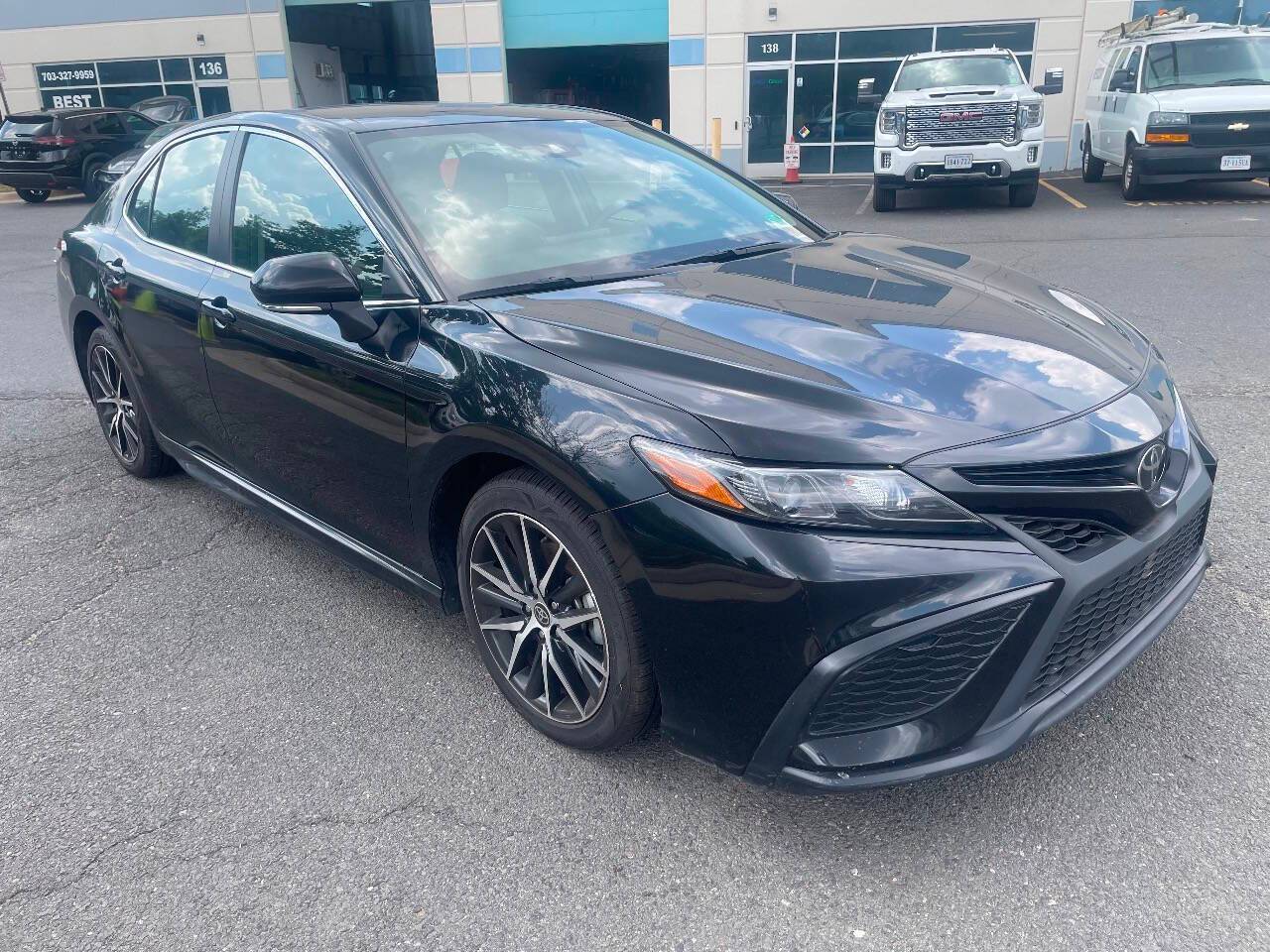 2024 Toyota Camry SE — Sedan — 33,566 mi — Chantilly, VA