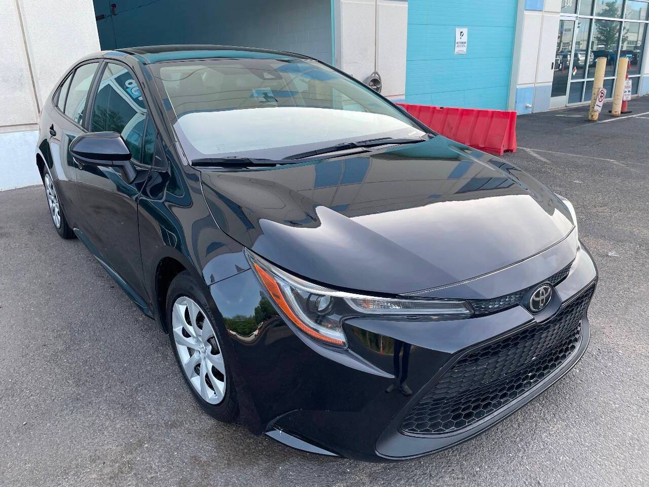 2022 Toyota Corolla LE — Sedan — 68,000 mi — Chantilly, VA