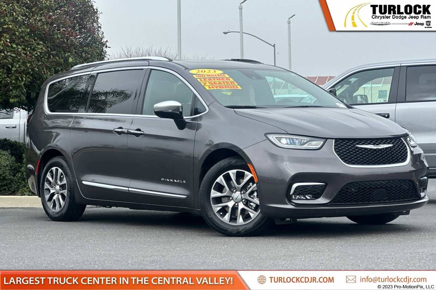 2023 Chrysler Pacifica Hybrid Pinnacle — Minivan — 1,676 mi — Turlock, CA