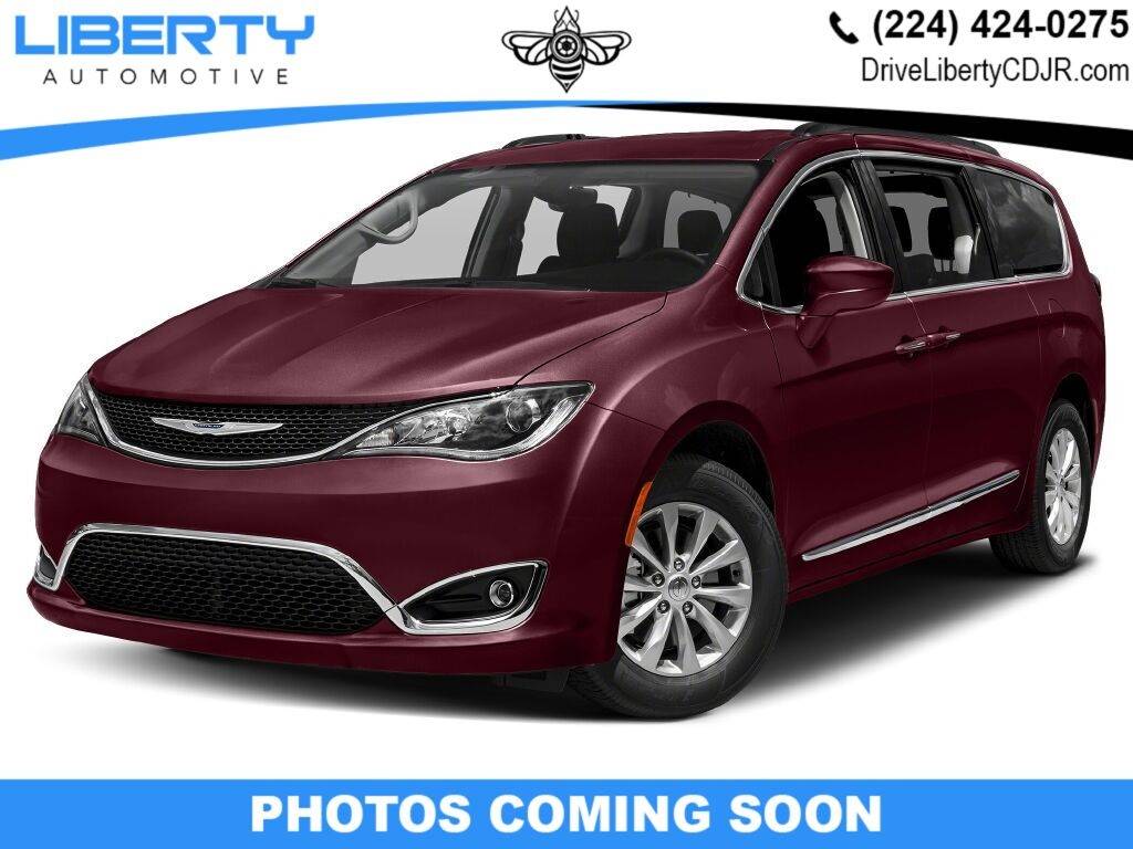 2019 Chrysler Pacifica Touring Plus — Minivan — 80,874 mi — Libertyville, IL