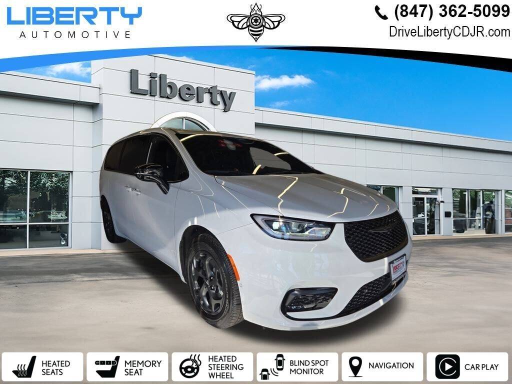 2024 Chrysler Pacifica Hybrid S Appearance Package — Minivan — 12 mi — Libertyville, IL