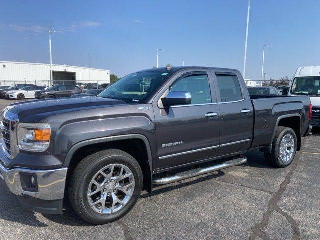 2014 GMC Sierra 1500 SLT — Pickup Truck — 108,639 mi — Bloomington, IL